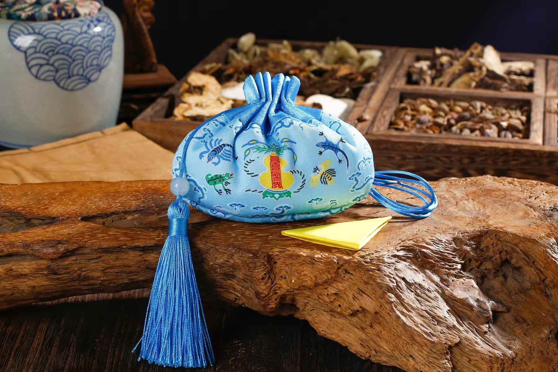 Dragon Boat Festival Herbal Sachet – Brocade Amulet with Anti-Evil Talisman (11x10cm)